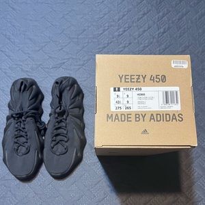 Yeezy 450 utility black